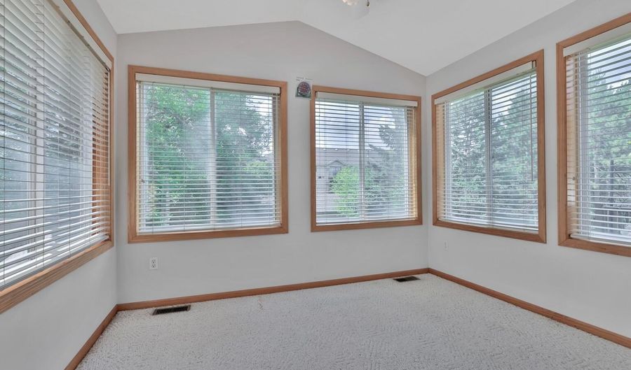 2674 Cutters Grove Cir, Anoka, MN 55303 - 3 Beds, 2 Bath