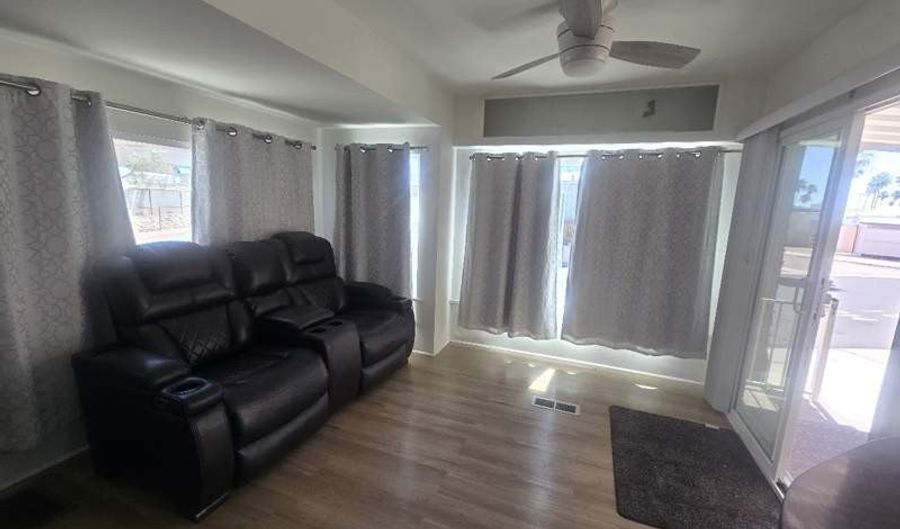 600 S. Idaho Rd 1063, Apache Junction, AZ 85119 - 1 Beds, 1 Bath