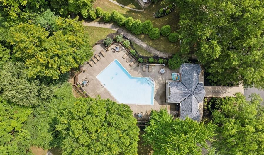 1725 Emerald Glade Ln, Anderson Twp., OH 45255 - 2 Beds, 2 Bath