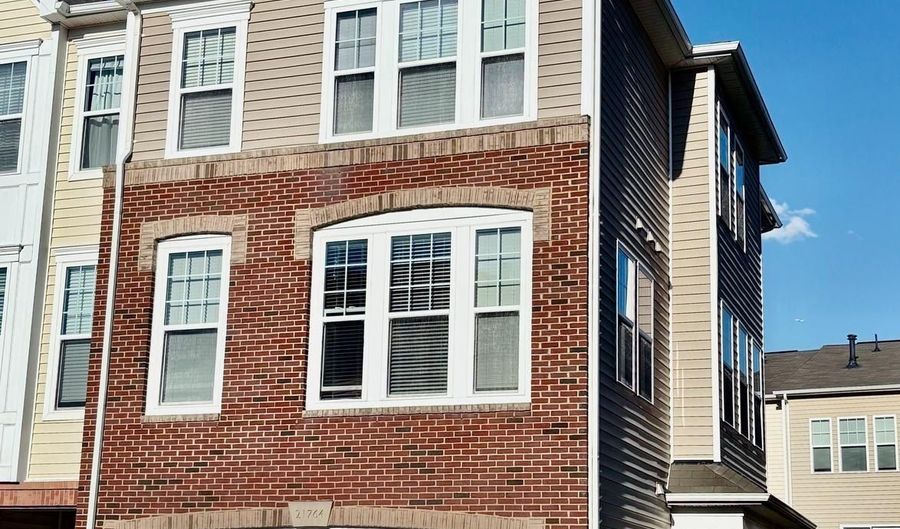 21764 MEARS Ter, Ashburn, VA 20147 - 3 Beds, 4 Bath