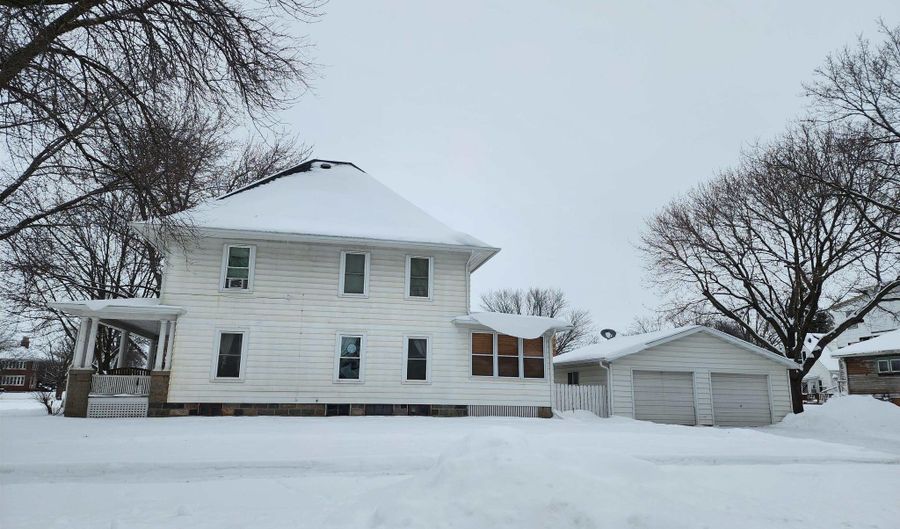 321 S Moore, Algona, IA 50511 - 3 Beds, 2 Bath