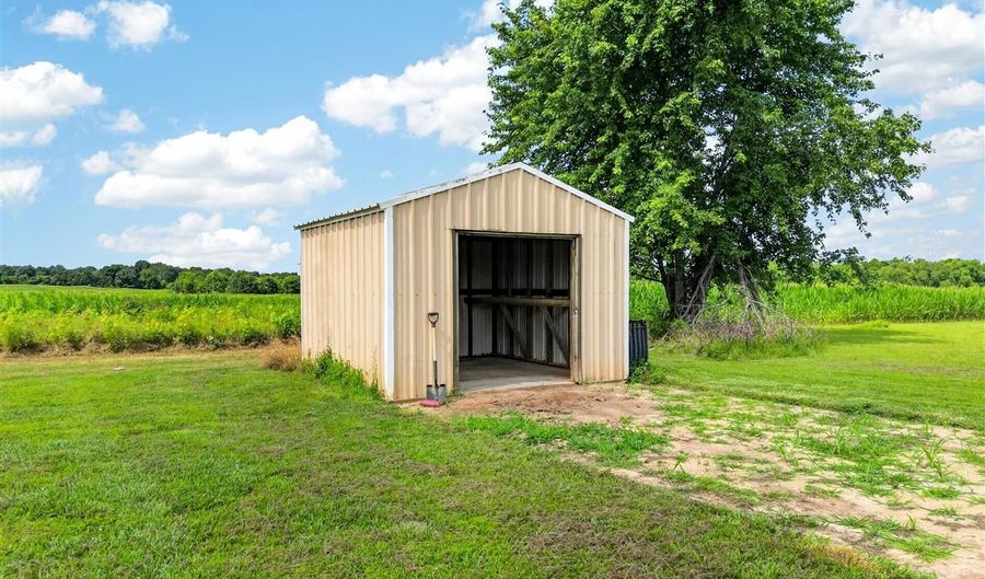 1599 Browning Rd, Auburn, KY 42206 - 3 Beds, 2 Bath