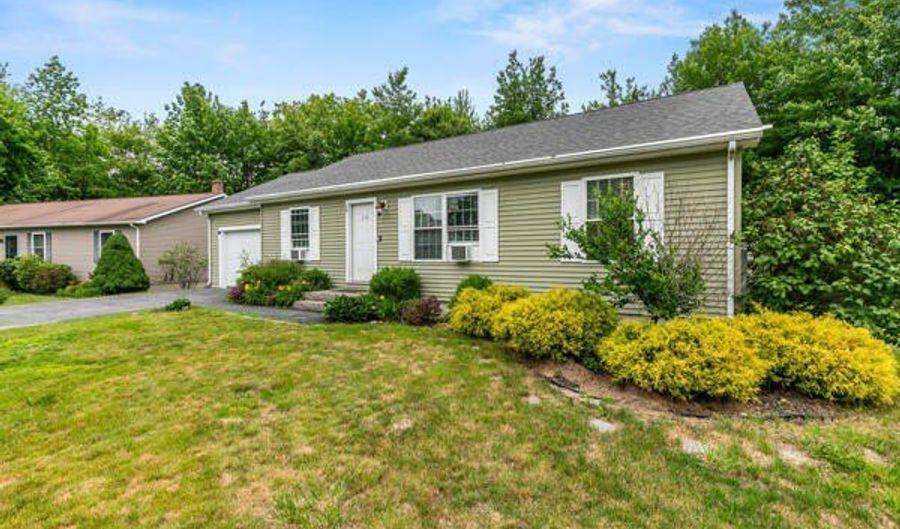 14 Fox Hollow Dr, Auburn, ME 04210 - 3 Beds, 3 Bath