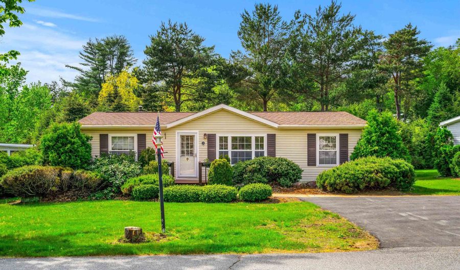 28 Great Brook Dr, Belmont, NH 03220 - 3 Beds, 2 Bath