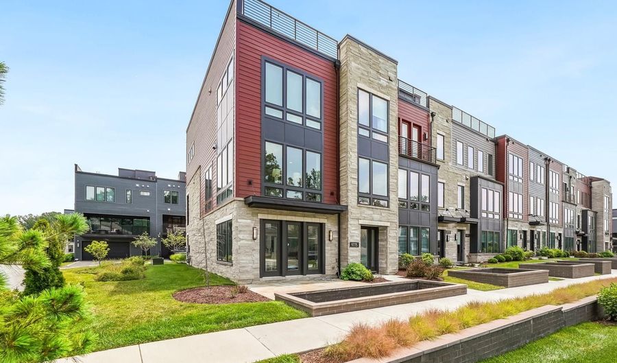 9775 SANVITALIA St, Bethesda, MD 20817 - 4 Beds, 4 Bath