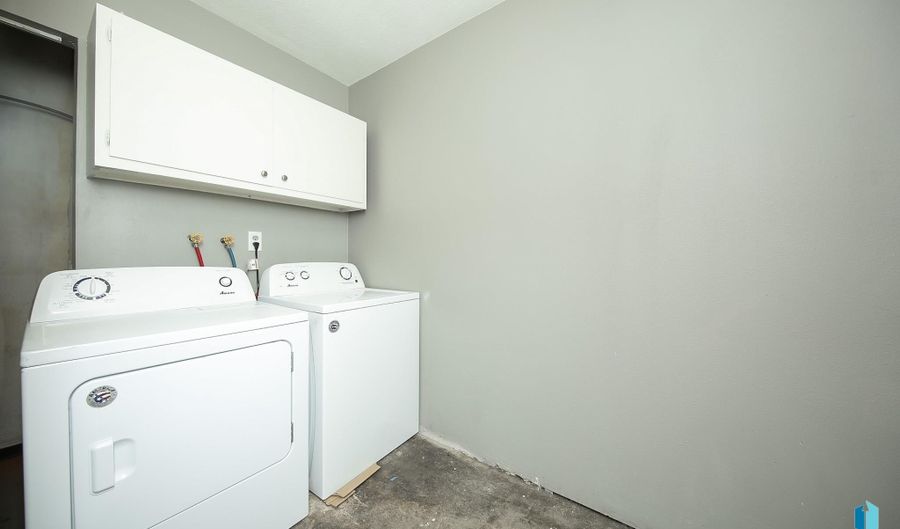 501 S 5th Ave, Brandon, SD 57005 - 3 Beds, 1 Bath