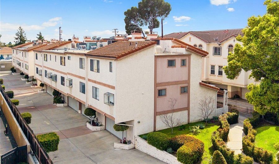 1006 Arcadia Ave D, Arcadia, CA 91007 - 2 Beds, 3 Bath