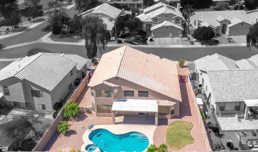 4280 W DUBLIN St, Chandler, AZ 85226 - 4 Beds, 4 Bath