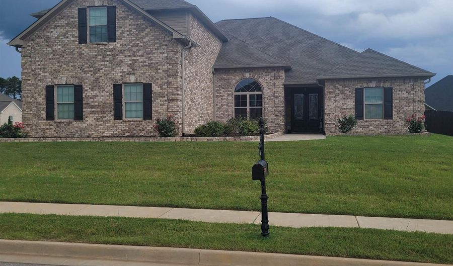 26297 Ashland Ridge Ln, Athens, AL 35613 - 4 Beds, 4 Bath