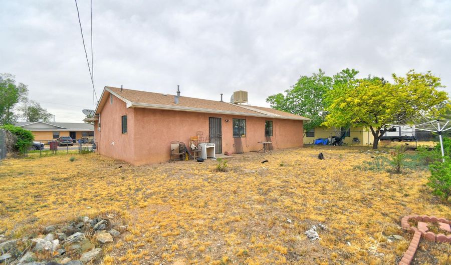 823 La Luz Dr, Belen, NM 87002 - 3 Beds, 1 Bath
