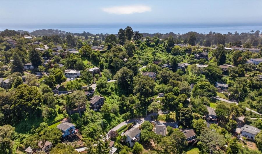 630 Encino, Aptos, CA 95003 - 2 Beds, 3 Bath