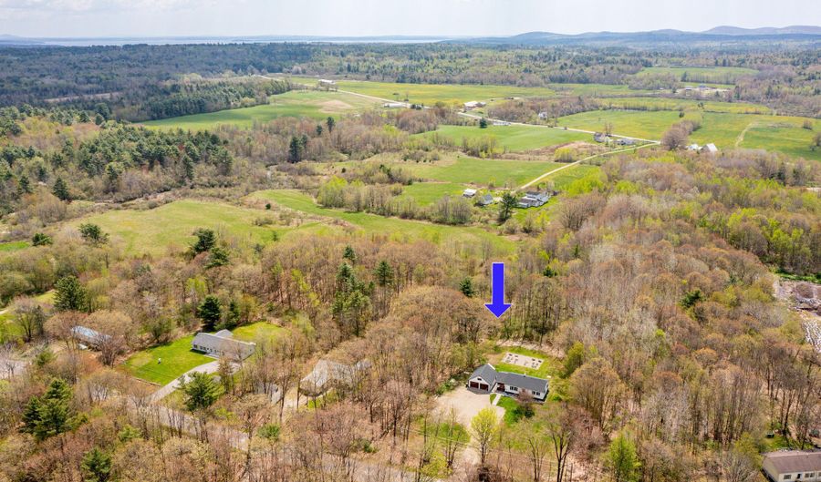 128 Shepard Rd, Belfast, ME 04915 - 2 Beds, 1 Bath
