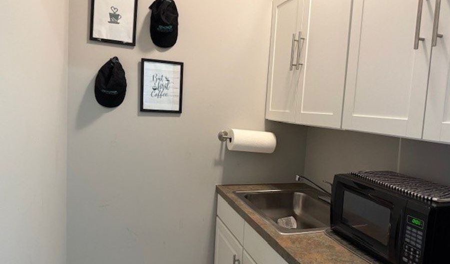 105 Whitehead STE 4, Athens, GA 30606 - 0 Beds, 0 Bath