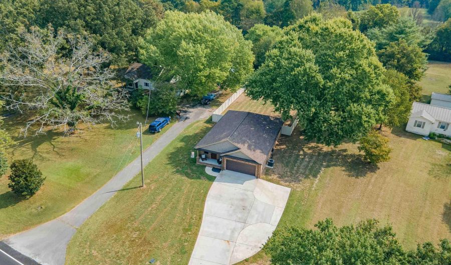 27426 Gatlin Rd, Ardmore, AL 35739 - 3 Beds, 2 Bath
