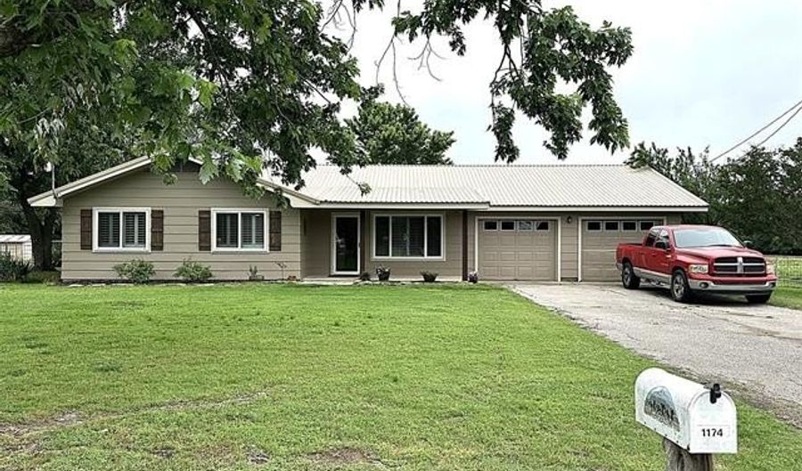 1174 Concord, Ardmore, OK 73401 - 3 Beds, 2 Bath