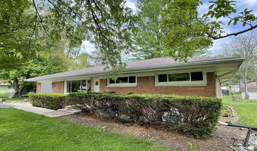4711 Earlham Dr, Indianapolis, IN 46227 - 3 Beds, 2 Bath