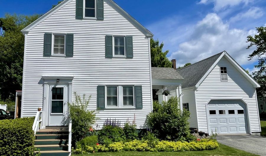 3 Andrews Rd, Bath, ME 04530 - 3 Beds, 1 Bath