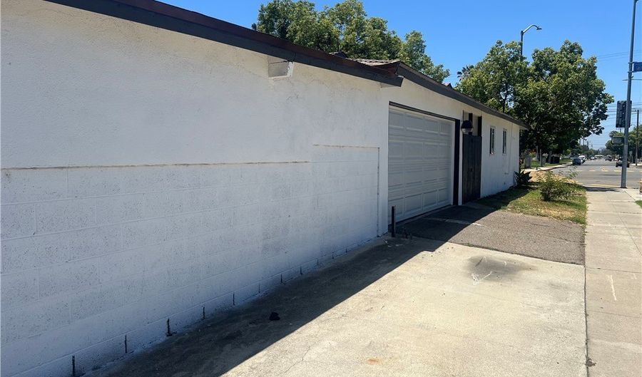 816 N Magnolia Ave, Anaheim, CA 92801 - 3 Beds, 2 Bath