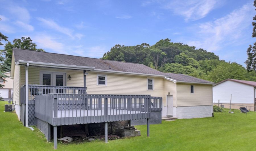 1647 Saint Francis Ln, Altoona, PA 16602 - 3 Beds, 2 Bath