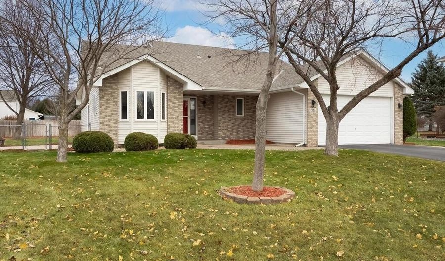 3326 Shasta Ave, Anoka, MN 55303 - 3 Beds, 2 Bath