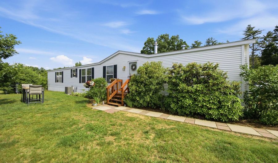 37 Circle Dr, Belmont, NH 03220 - 2 Beds, 2 Bath
