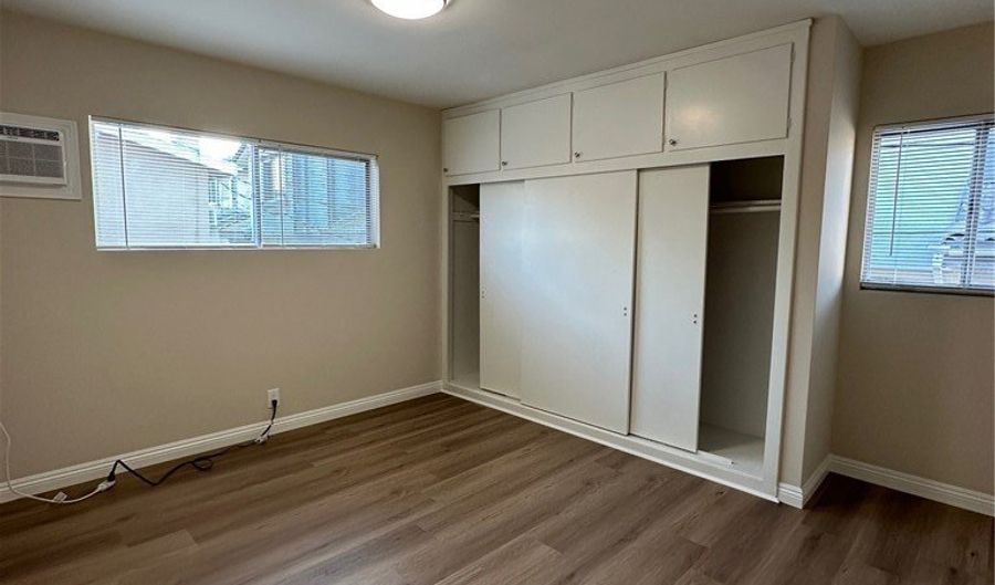 114 S 6TH St B, Alhambra, CA 91801 - 2 Beds, 1 Bath
