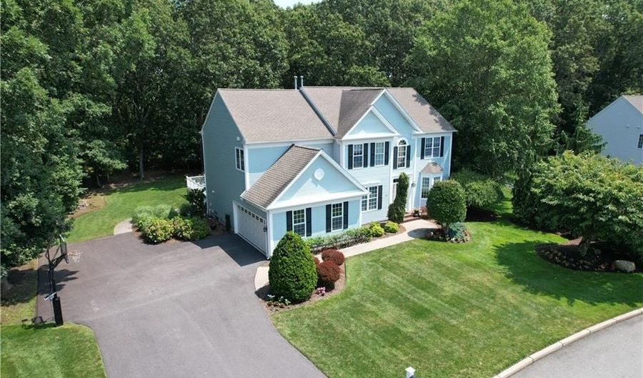 322 Sleepy Hollow Farm Rd, Warwick, RI 02886 - 4 Beds, 4 Bath