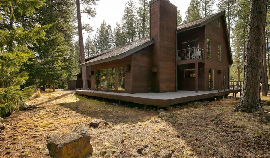 13555 Hawks Beard SM 208, Black Butte Ranch, OR 97759 - 4 Beds, 5 Bath