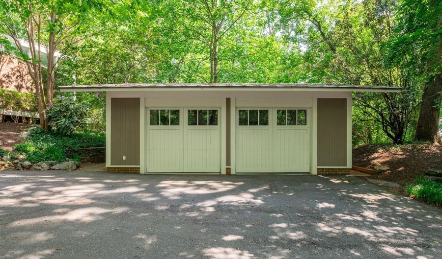 7201 BROXBURN Dr, Bethesda, MD 20817 - 4 Beds, 4 Bath