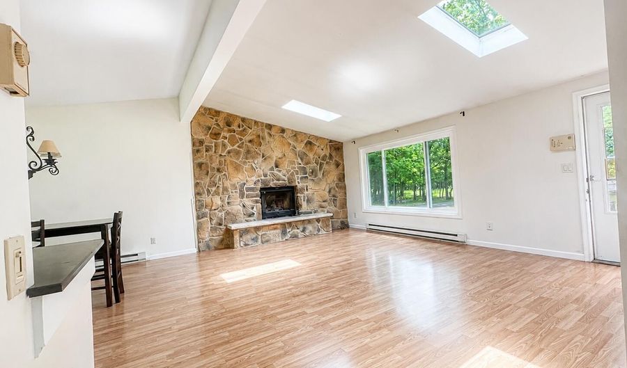 85 Tunkhannock Dr, Albrightsville, PA 18210 - 3 Beds, 2 Bath