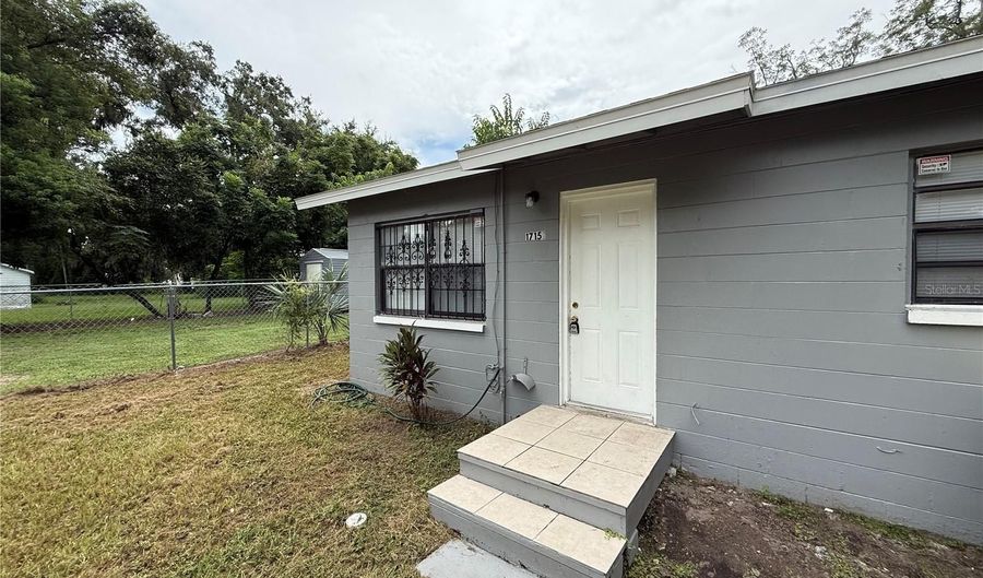 1715 MARTIN LUTHER KING JR Blvd, Bartow, FL 33830 - 2 Beds, 1 Bath