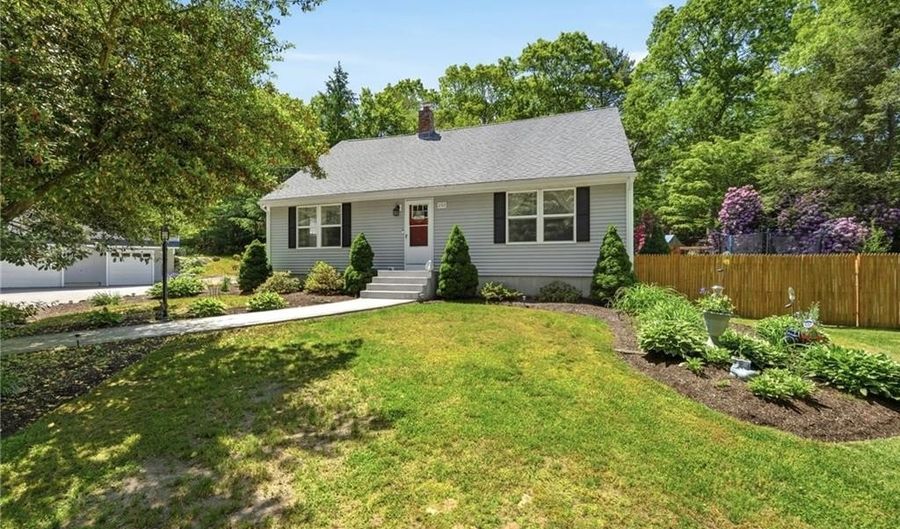 252 Wolf Rock Rd, Exeter, RI 02822 - 3 Beds, 3 Bath