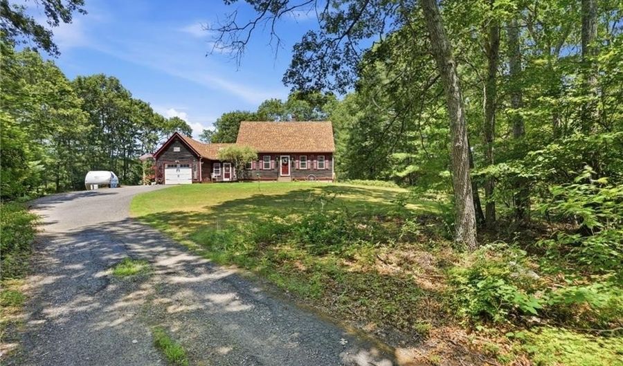 5675 Flat River Rd, Coventry, RI 02827 - 3 Beds, 2 Bath
