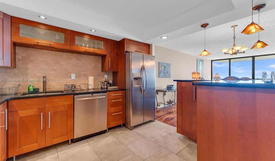 18021 Biscayne Blvd 1503, Aventura, FL 33160 - 1 Beds, 2 Bath