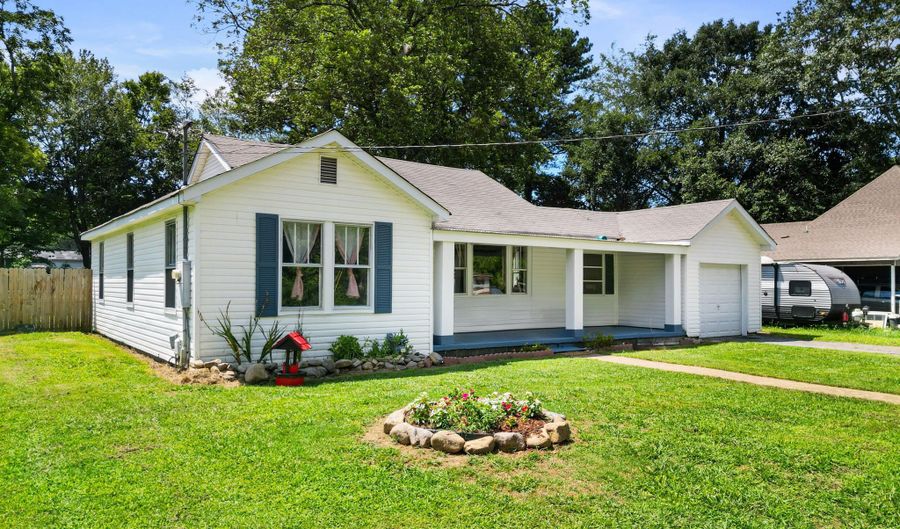 414 Magnolia St, Lafayette, GA 30728 - 3 Beds, 1 Bath