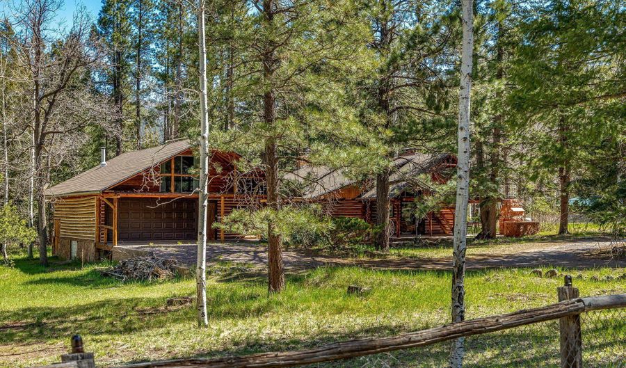 7 County Rd 2044, Alpine, AZ 85920 - 3 Beds, 3 Bath