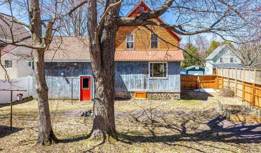 87 School St, Ahmeek, MI 49901 - 4 Beds, 3 Bath