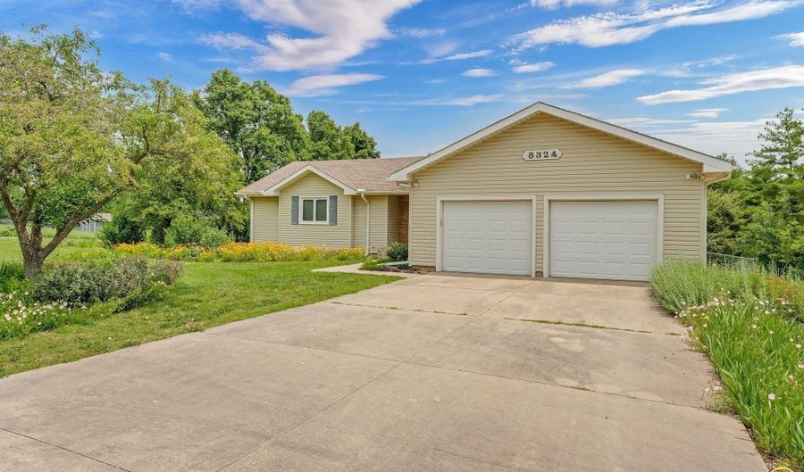 8324 SW Indian Hills Rd, Auburn, KS 66402 - 4 Beds, 3 Bath