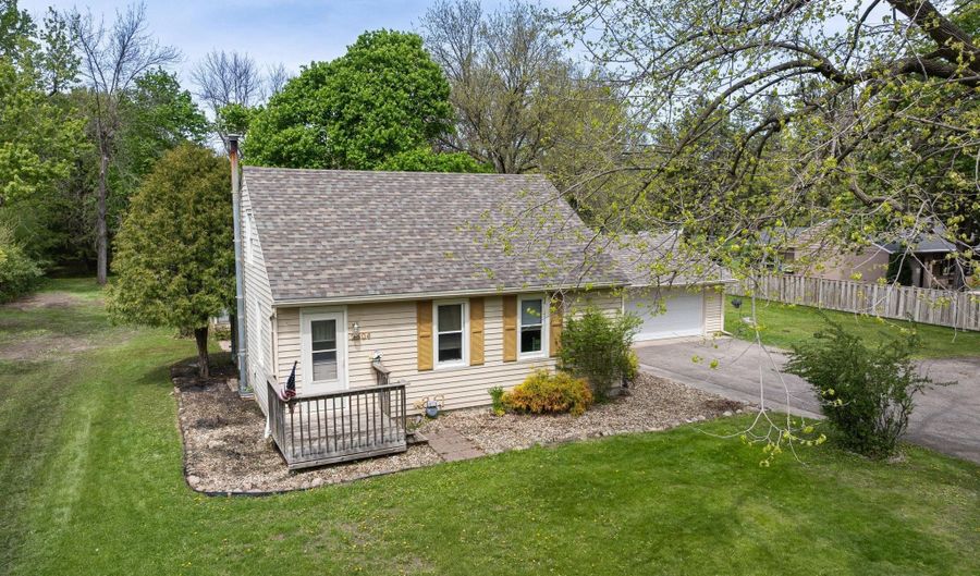 2304 15th Ave SW, Austin, MN 55912 - 2 Beds, 2 Bath