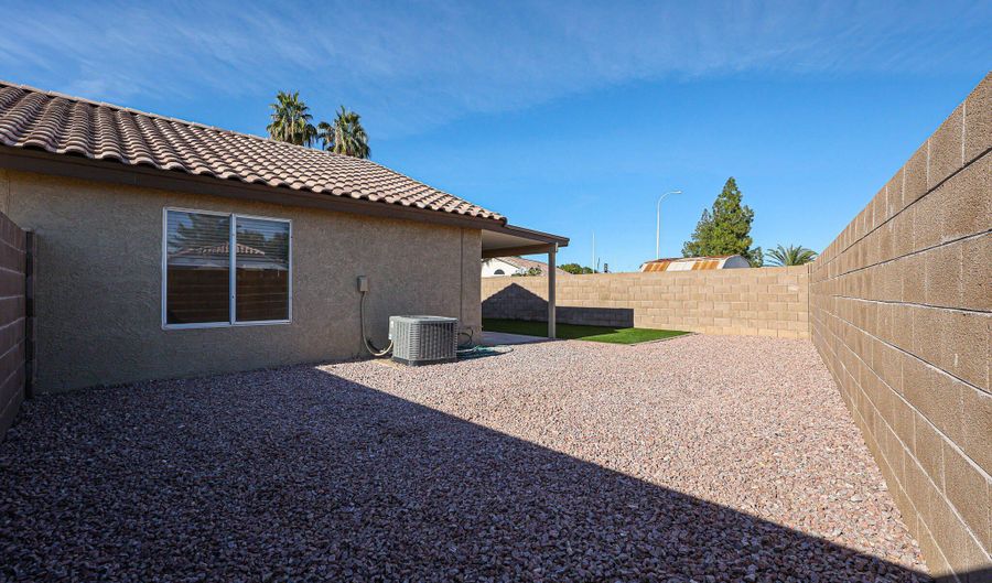 1830 E COUNTRYWALK Ln, Chandler, AZ 85225 - 3 Beds, 2 Bath