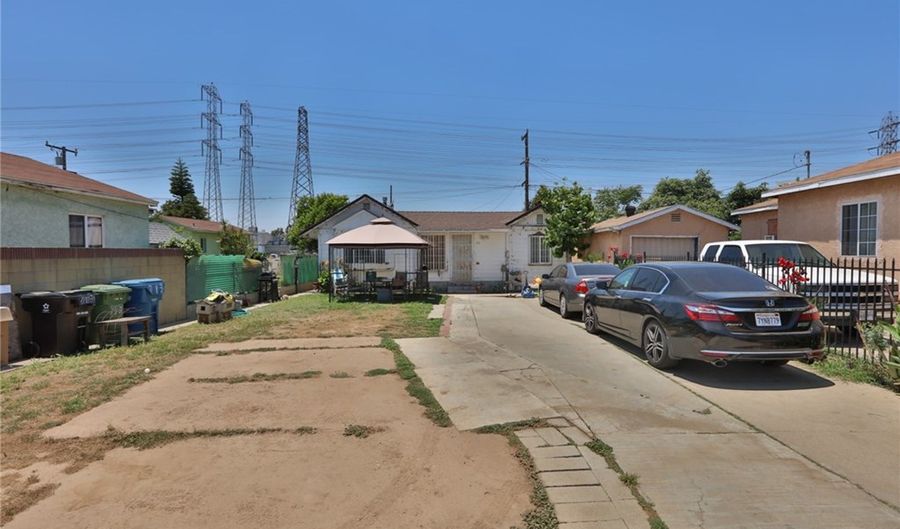 713 Saybrook Ave, Los Angeles, CA 90022 - 3 Beds, 1 Bath