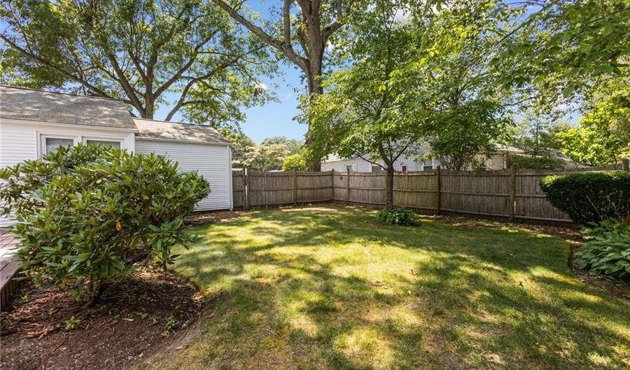 54 Frontier Rd, Warwick, RI 02889 - 3 Beds, 2 Bath