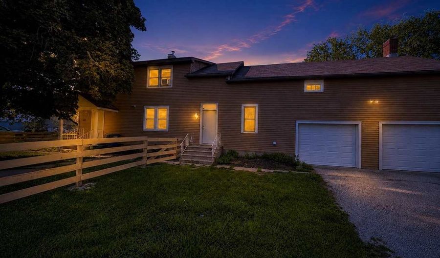 410 6th Ave, Amana, IA 52203 - 3 Beds, 2 Bath