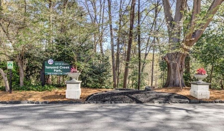 1921 Walthall Dr NW, Atlanta, GA 30318 - 4 Beds, 3 Bath