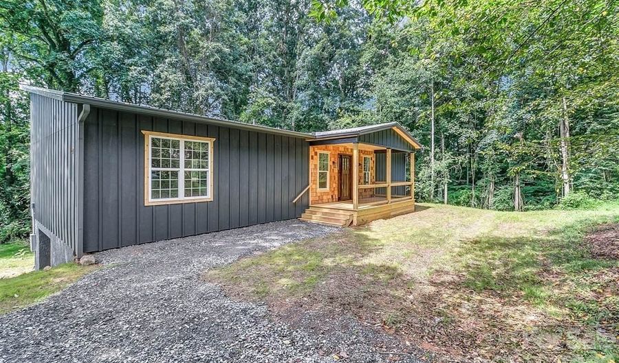 19 Green Valley Rd, Asheville, NC 28806 - 2 Beds, 2 Bath