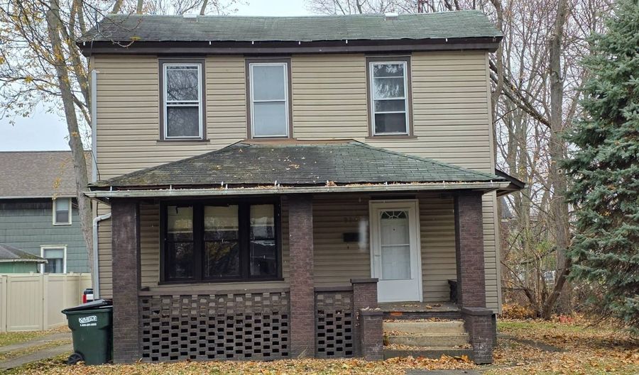 915 S Freedom Ave, Alliance, OH 44601 - 3 Beds, 1 Bath