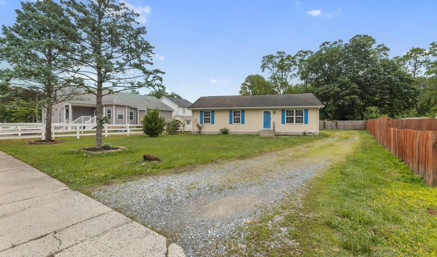 21 THORN St, Magnolia, DE 19962 - 3 Beds, 2 Bath