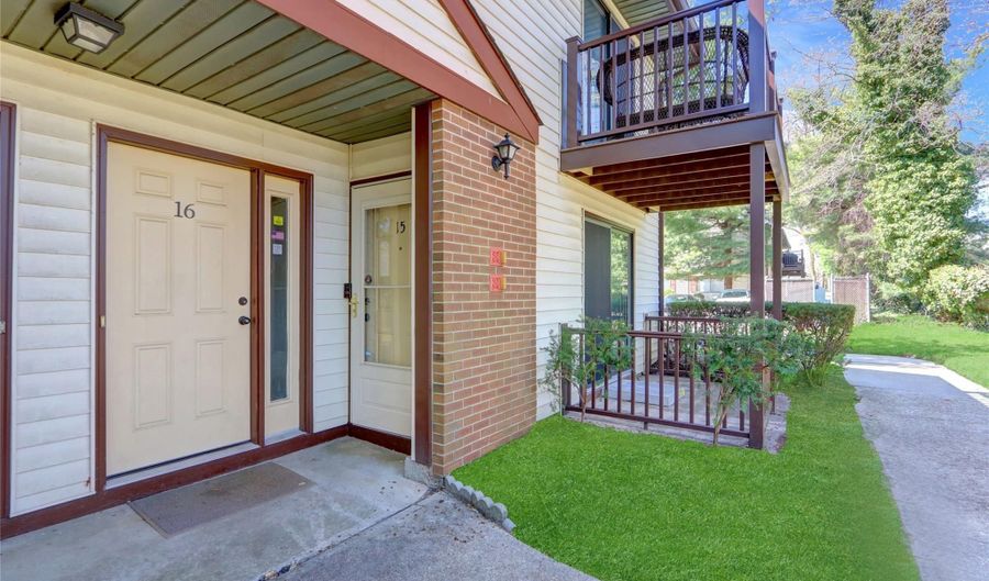 615 Broadway 15, Amityville, NY 11701 - 1 Beds, 1 Bath
