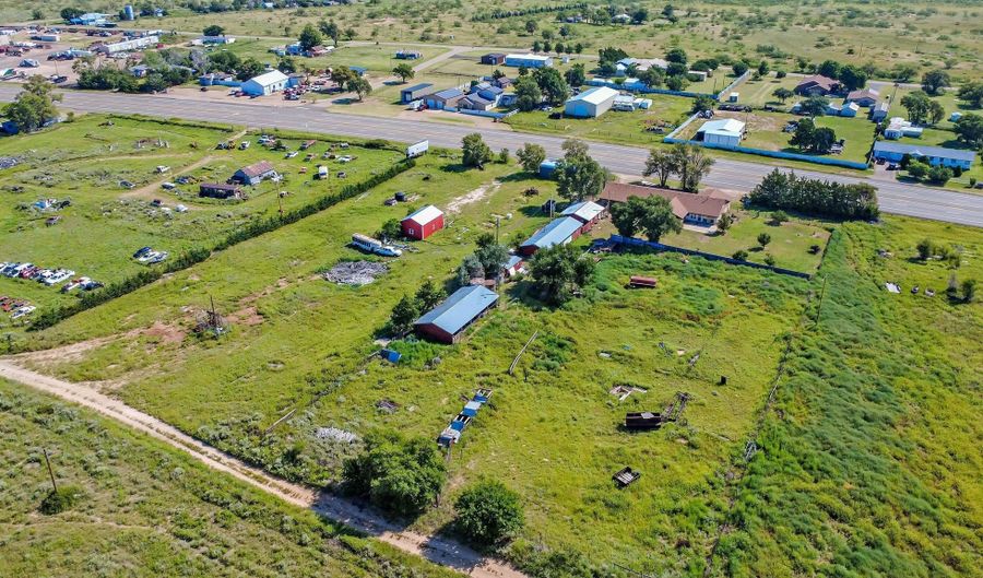 10379 S SH-136, Stinnett, TX 79083 - 5 Beds, 3 Bath