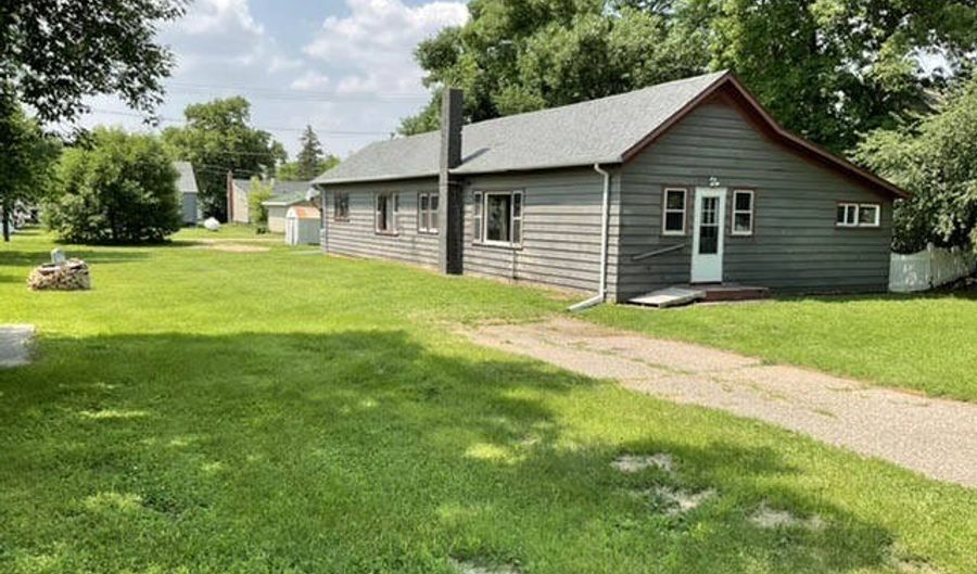 406 2nd St SW, Towner, ND 58788 - 4 Beds, 2 Bath